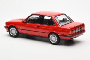 BMW 325i E30 Rot Norev 1:18 183202 Metall – Bild 5 von 6