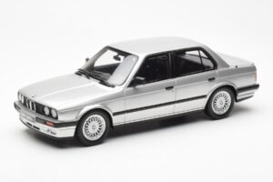 BMW 325i E30 Silber Otto 1:18