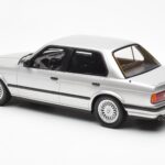 BMW 325i E30 Silber Otto 1:18 - image 5 of 6