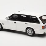 BMW 325i E30 Touring M Package Weiss Otto 1:18 - image 4 of 5