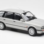 BMW 325i E30 Touring Silber Norev 1:18 - image 4 of 6