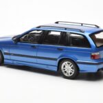BMW 328i E36 Touring M Package Blau Otto 1:18 - image 5 of 6