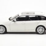 BMW 335i F31 Touring Alpine Weiss Paragon 1:18 - image 4 of 8