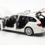 BMW 335i F31 Touring Alpine Weiss Paragon 1:18 - image 5 of 8