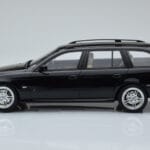 BMW 540 E39 Touring M Package Schwarz Otto 1:18 - image 3 of 6