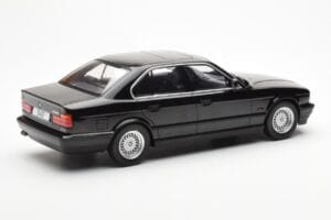 BMW 540i E34 Schwarz Metallic MCG 1:18 MCG18157 Metall – Bild 2 von 6