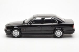 BMW 540i E34 Schwarz Metallic MCG 1:18 MCG18157 Metall – Bild 3 von 6