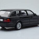 BMW 540i E34 Touring Schwarz Metallic MCG 1:18 - image 2 of 6