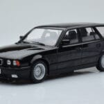 BMW 540i E34 Touring Schwarz Metallic MCG 1:18