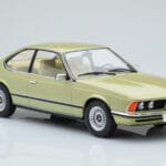 BMW 628 CSi E24 Hellgrün MCG 1:18 - image 3 of 5