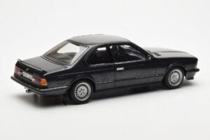 BMW 635 CSi E24 Diamant Schwarz Metallic AUTOart 1:18 70521 Metall – Bild 3 von 8