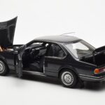 BMW 635 CSi E24 Diamant Schwarz Metallic AUTOart 1:18 - image 5 of 8