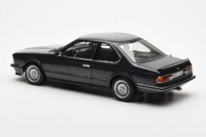 BMW 635 CSi E24 Diamant Schwarz Metallic AUTOart 1:18 70521 Metall – Bild 7 von 8