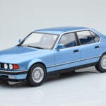 BMW 7 Series E32 730i Blau MCG 1:18 MCG18160 Metall
