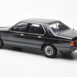 BMW 733i E23 Schwarz Metallic KK-Scale 1:18 - image 5 of 6