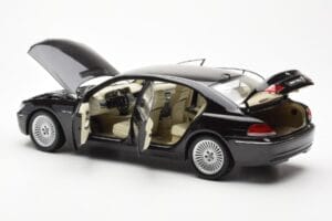 BMW 760Li E66 Schwarz Kyosho 1:18 08572BK Metall – Bild 5 von 9