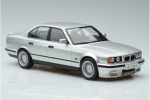 BMW Alpina B10 4.6 E34 Silber MCG 1:18 MCG18231 Metall – Bild 4 von 5