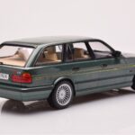 BMW Alpina B10 E34 Touring Dunkelgrün MCG 1:18 - image 2 of 6