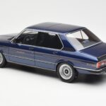 BMW Alpina B7S E12 Turbo Dark Sapphire Blau Metallic Otto 1:18 - image 5 of 6