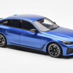 BMW i4 M50 G26 Blau Otto 1:18 - image 4 of 6