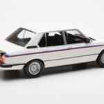 BMW M535i E12 Weiss Norev 1:18 - image 2 of 5