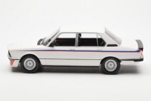 BMW M535i E12 Weiss Norev 1:18 183265 Metall – Bild 3 von 5