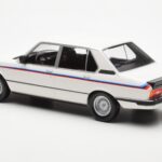BMW M535i E12 Weiss Norev 1:18 - image 4 of 5