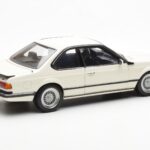BMW M635 CSi E24 Weiss Dealer Edition AUTOart 1:18 - image 3 of 8