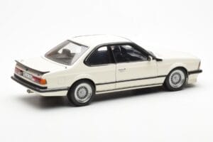 BMW M635 CSi E24 Weiss Dealer Edition AUTOart 1:18 80430145829 Metall – Bild 3 von 8