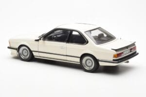 BMW M635 CSi E24 Weiss Dealer Edition AUTOart 1:18 80430145829 Metall – Bild 7 von 8