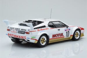 BMW M1 Motul #10 B. Darniche / A. Mahe Rally Tour de Corse 1982 IXO 1:18 18RMC114 Metall – Bild 2 von 6