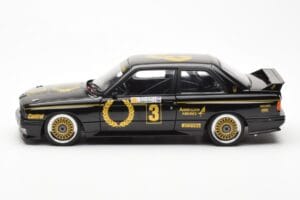 BMW M3 E30 #3 J. Richards Austrian Airlines ATCC 1987 AUTOart 1:18 88745 Metall – Bild 4 von 8