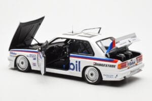 BMW M3 E30 #56 P. Brock / J. Richards Mobil Bathurst 1000 1988 AUTOart 1:18 88847 Metall – Bild 5 von 9