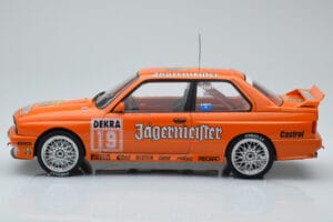 BMW M3 E30 Jagermeister #19 A. Hahne DTM Nurburgring 1992 IXO 1:18 18RMC082A Metall – Bild 3 von 6