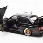 BMW M3 E30 Sport Evolution Schwarz Custom Wheels AUTOart 1:18 - image 5 of 8