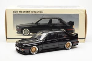 BMW M3 E30 Sport Evolution Schwarz Custom Wheels AUTOart 1:18 70562 Metall – Bild 8 von 8