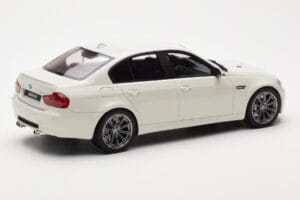 BMW M3 E90 Limousine Weiss GT Spirit 1:18 GT053 Resin – Bild 2 von 6