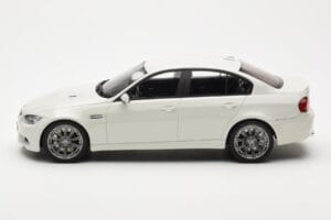 BMW M3 E90 Limousine Weiss GT Spirit 1:18 GT053 Resin – Bild 3 von 6