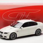 BMW M3 E90 Limousine Weiss GT Spirit 1:18 - image 6 of 6