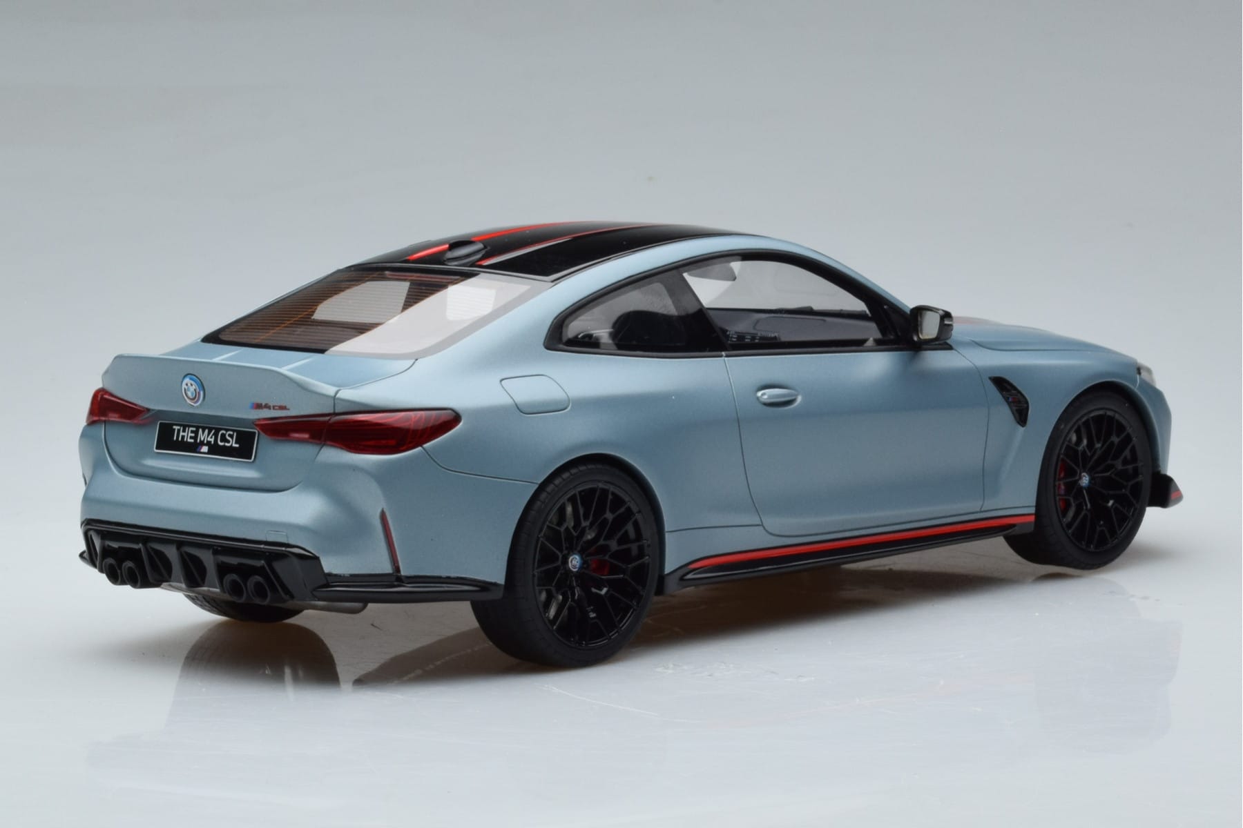 BMW M4 CSL G82 Grau GT Spirit 1:18 GT427 Resin – Bild 2 von 8