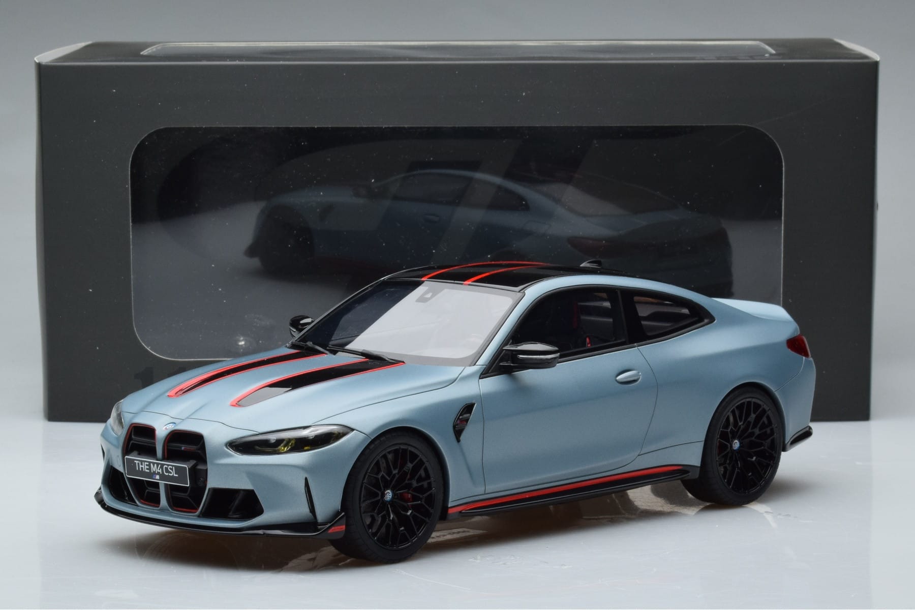 BMW M4 CSL G82 Grau GT Spirit 1:18 GT427 Resin – Bild 8 von 8