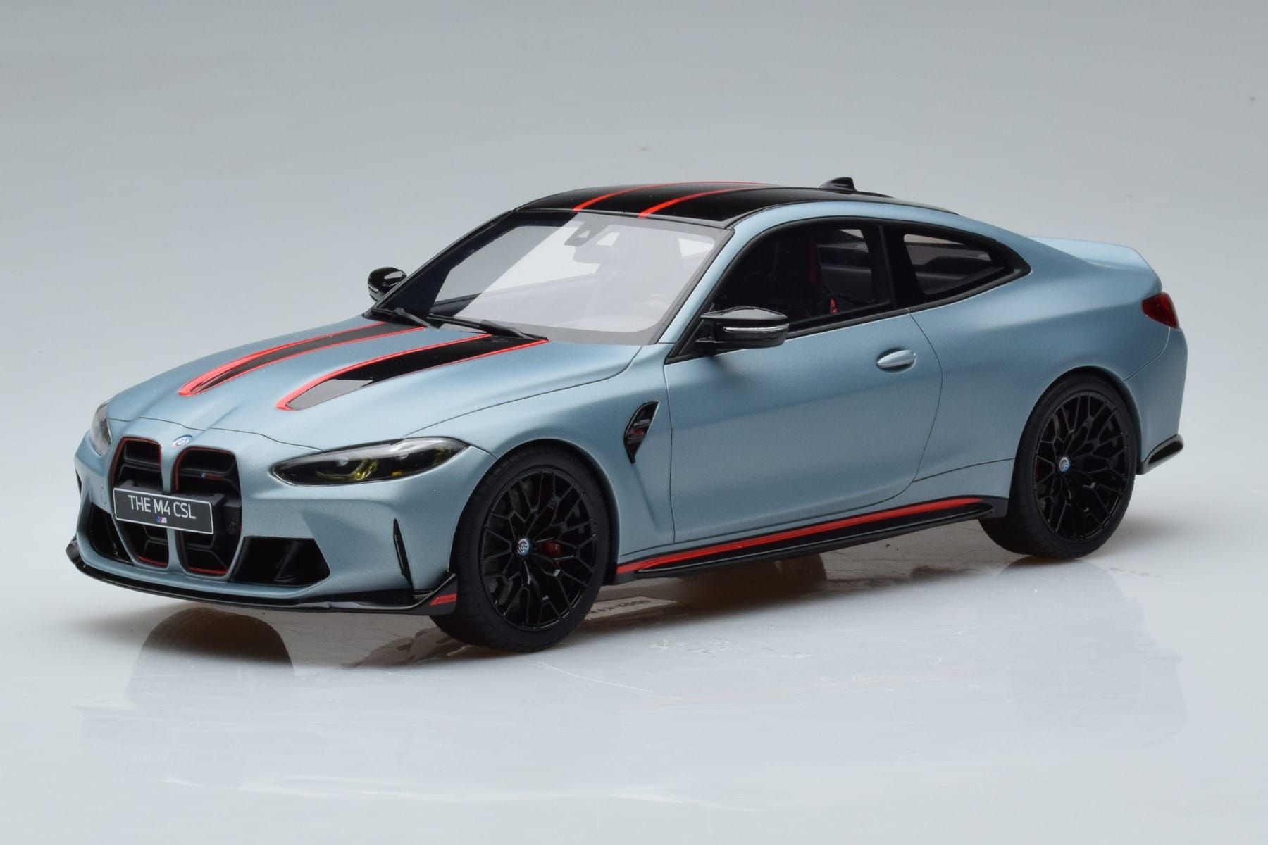 BMW M4 CSL G82 Grau GT Spirit 1:18 GT427 Resin
