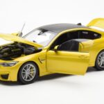 BMW M4 F82 Austin Gelb Metallic Paragon 1:18 - image 2 of 8