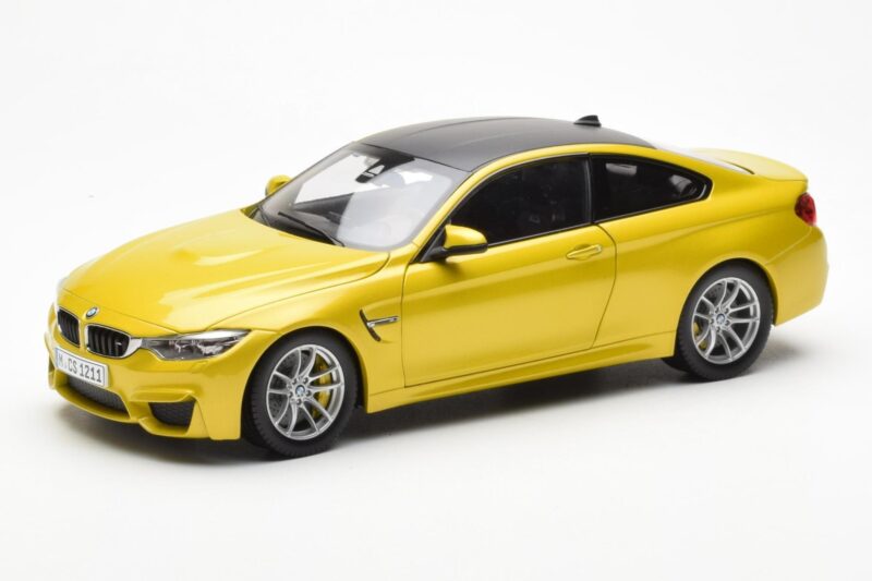 BMW M4 F82 Austin Gelb Metallic Paragon 1:18
