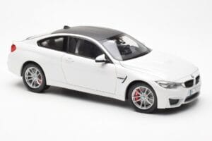 BMW M4 F82 Frozen Brilliant Weiss Paragon 1:18 PA-97101 Metall – Bild 6 von 8