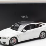 BMW M4 F82 Frozen Brilliant Weiss Paragon 1:18 - image 8 of 8