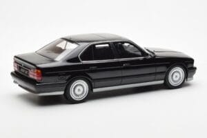 BMW M5 E34 Schwarz Otto 1:18 OT690 Resin – Bild 2 von 6