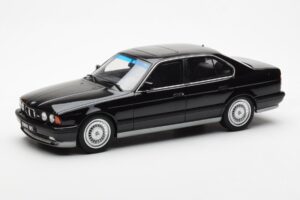 BMW M5 E34 Schwarz Otto 1:18