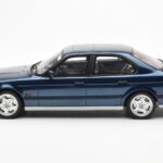 BMW M5 E34 Blau Metallic Otto 1:18 - image 3 of 6