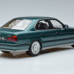 BMW M5 E34 Cecotto Edition Grün Otto 1:18 - image 2 of 6